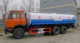 東風后八輪灑水車圖片
